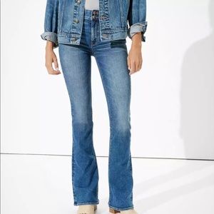 AE Artist High Rise Flair Stretch Short Jeans